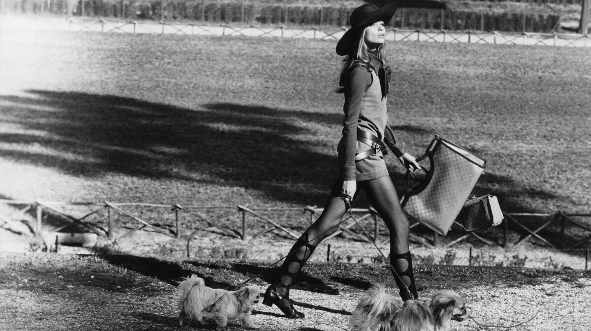 Топ-модель Верушка в парке у римской виллы Боргезе (фотография 1971 года для Vogue) 