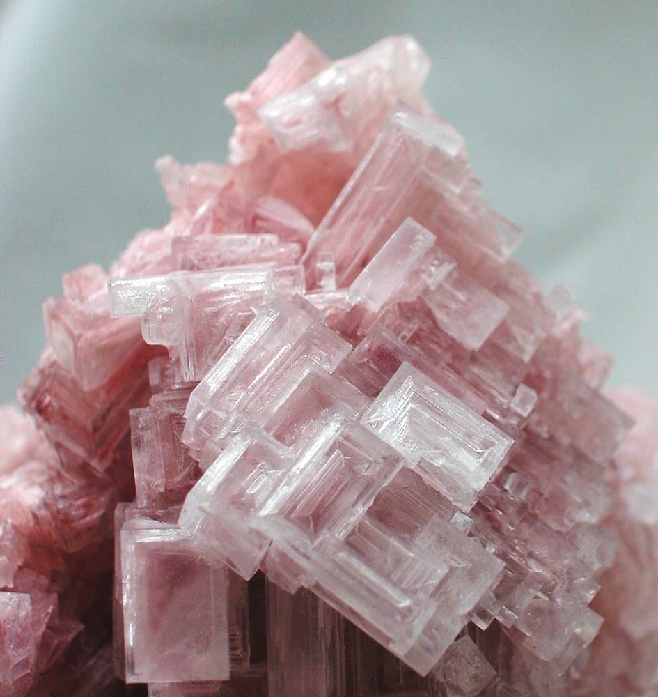 Галит - каменная соль, один из основных хлорсодержащих минералов