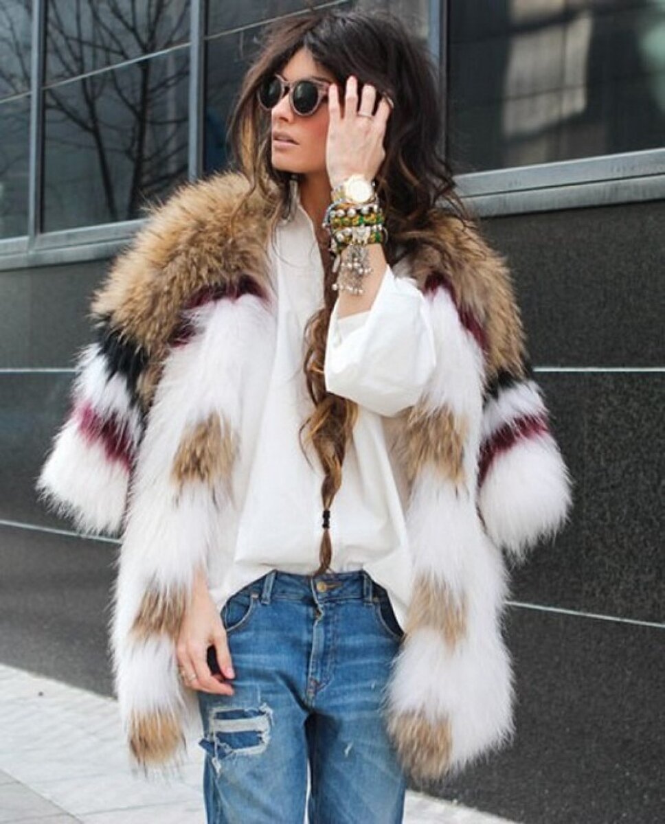 Белая шуба Fendi