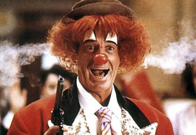 анекдотыюморшуткиНовая юридическая услуга: «Помощь в увольнении работника предпредпенсионного возраста».