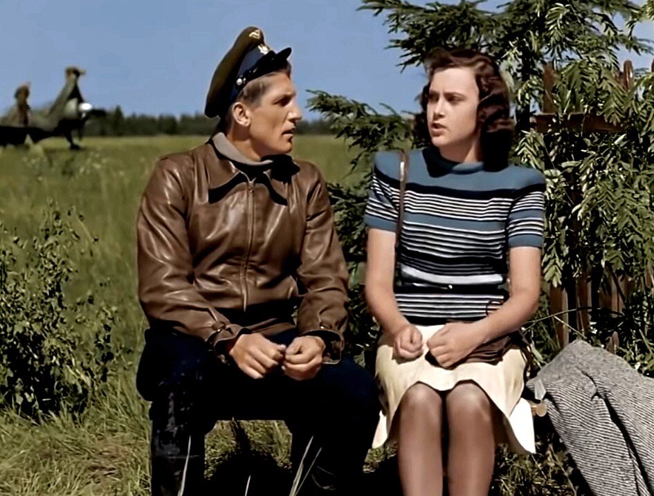 Кадр из фильма «Небесный тихоход», 1945 г.