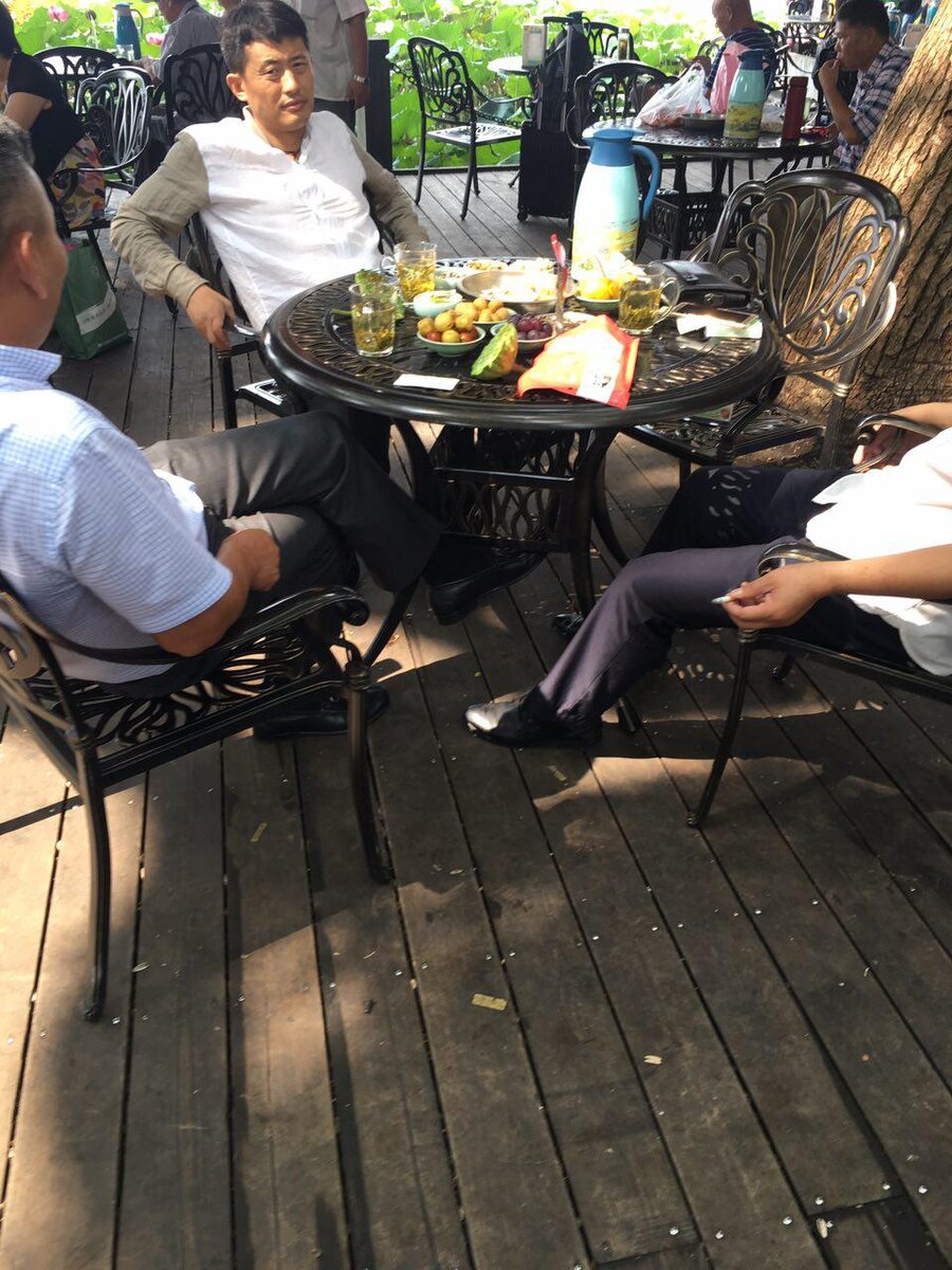 Берег озера Сиху, лотосы и чай лун цзин