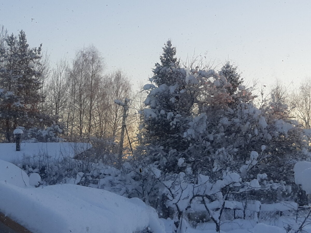 Если ребенок дошкольник- расскажите сказку сделайте вступление