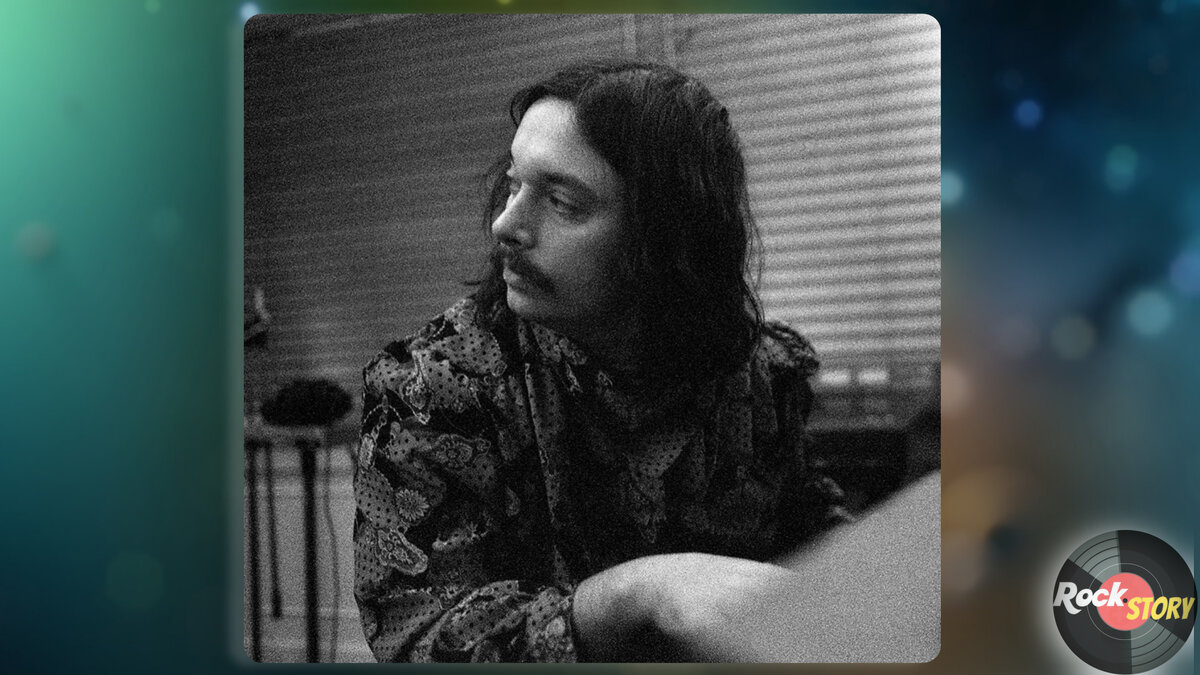 На фотографии Michael Collins