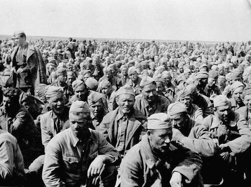 Советские военнопленные. 1941 год.