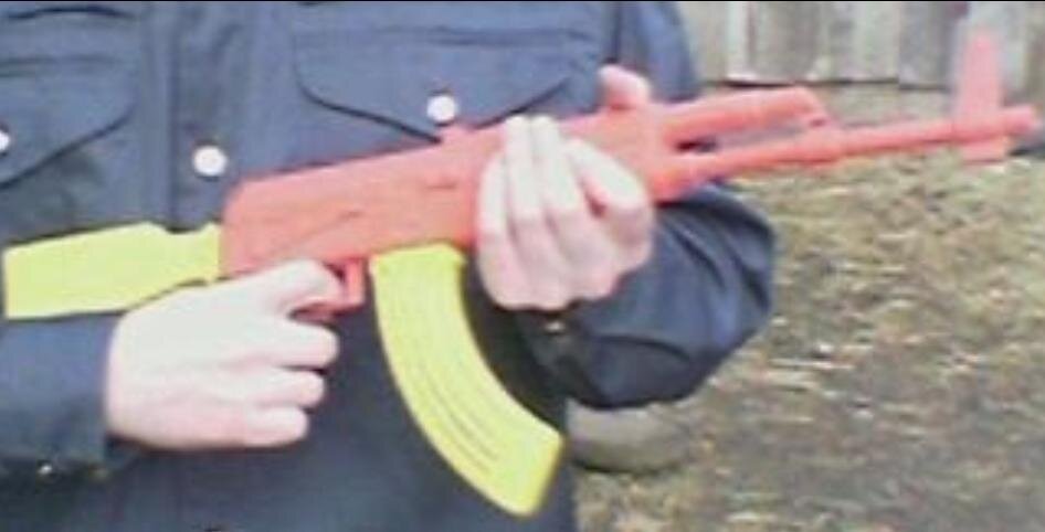 Автомат в руках