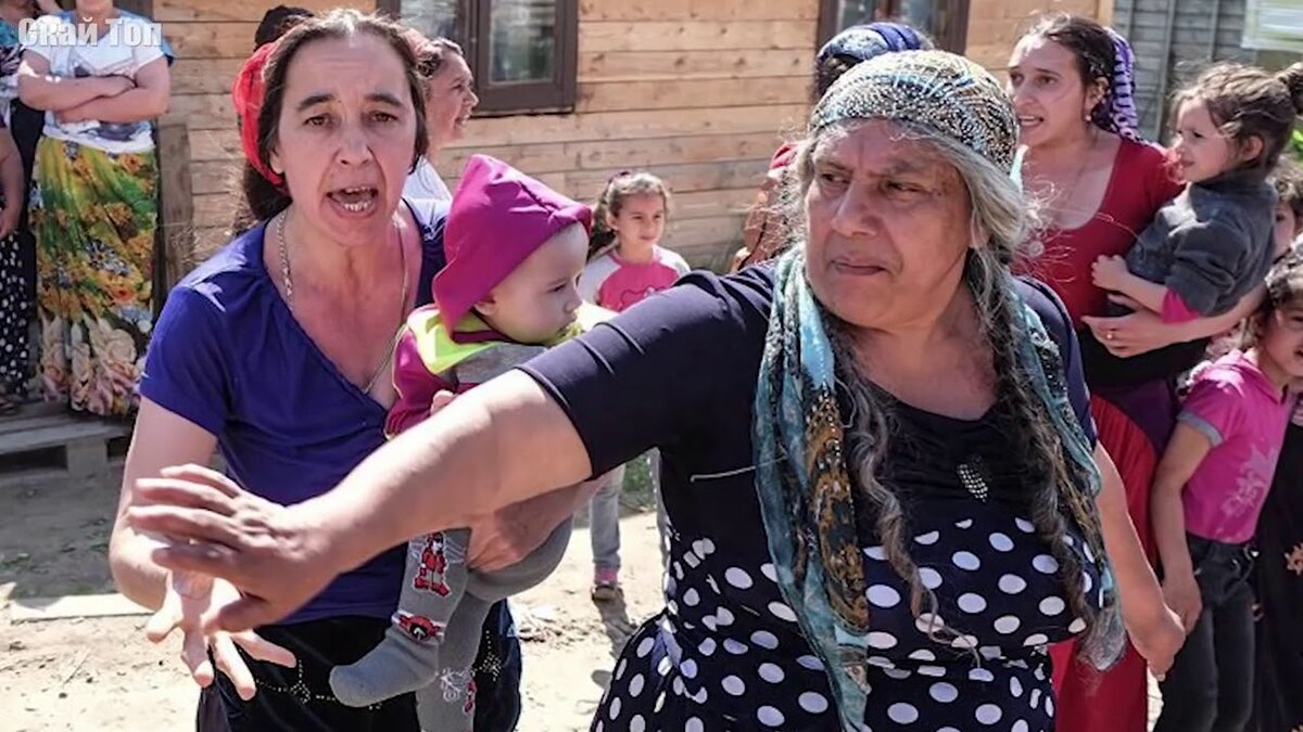 Фото взято из открытых источников. Цыгане.