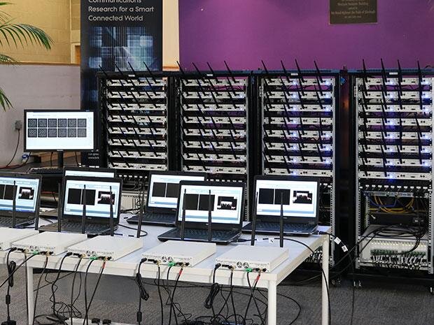 
Рисунок 1 – Massive MIMO, или 128-элементная антенная решетка