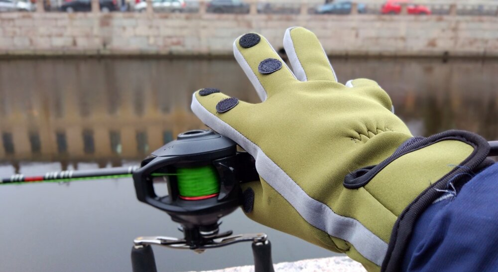 Удобны ли неопреновые перчатки с отстегивающимися пальцами. Тест на рыбалке. 3 градуса