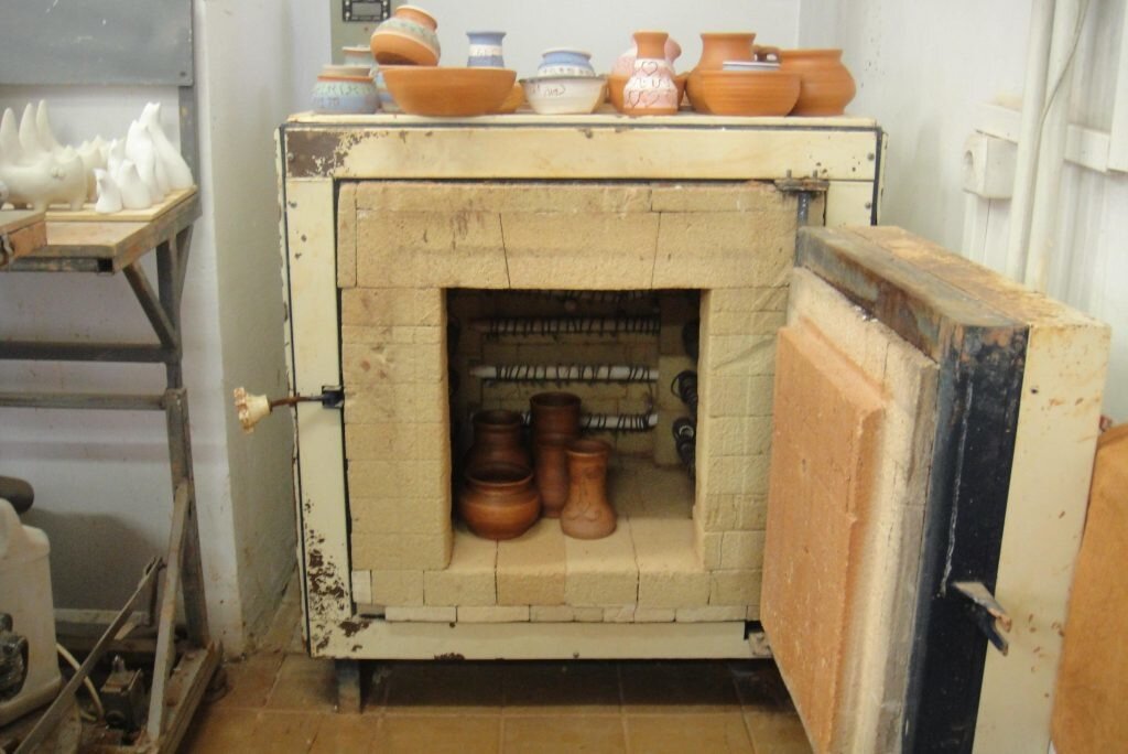 Глиняная печь для обжига керамики | Pottery kiln, Pottery, Wood kiln