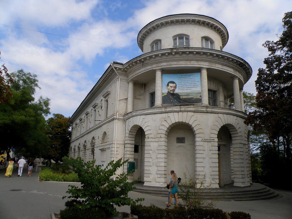 севастополь ул василия кучера. памятник башня ветров в севастополе. дом волхова севастополь. башня морской библиотеки севастополь. ярошенко севастополь здание.