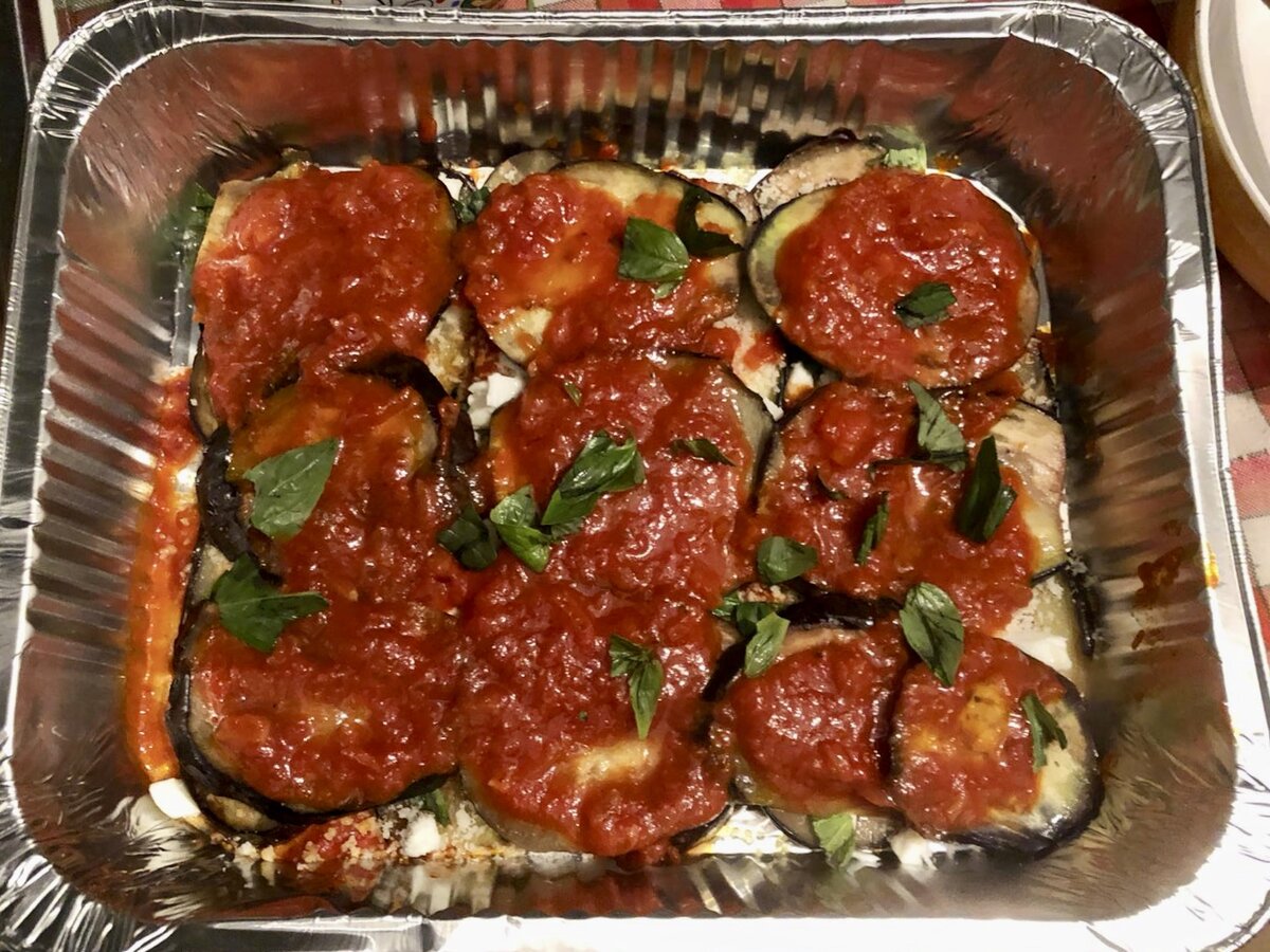 Приготовили дома знаменитую parmegiana di melanzane. Оказалось просто,  быстро и не хуже чем в ресторане. | АДЕЛЬ НА РАССЛАБОНЕ | Дзен