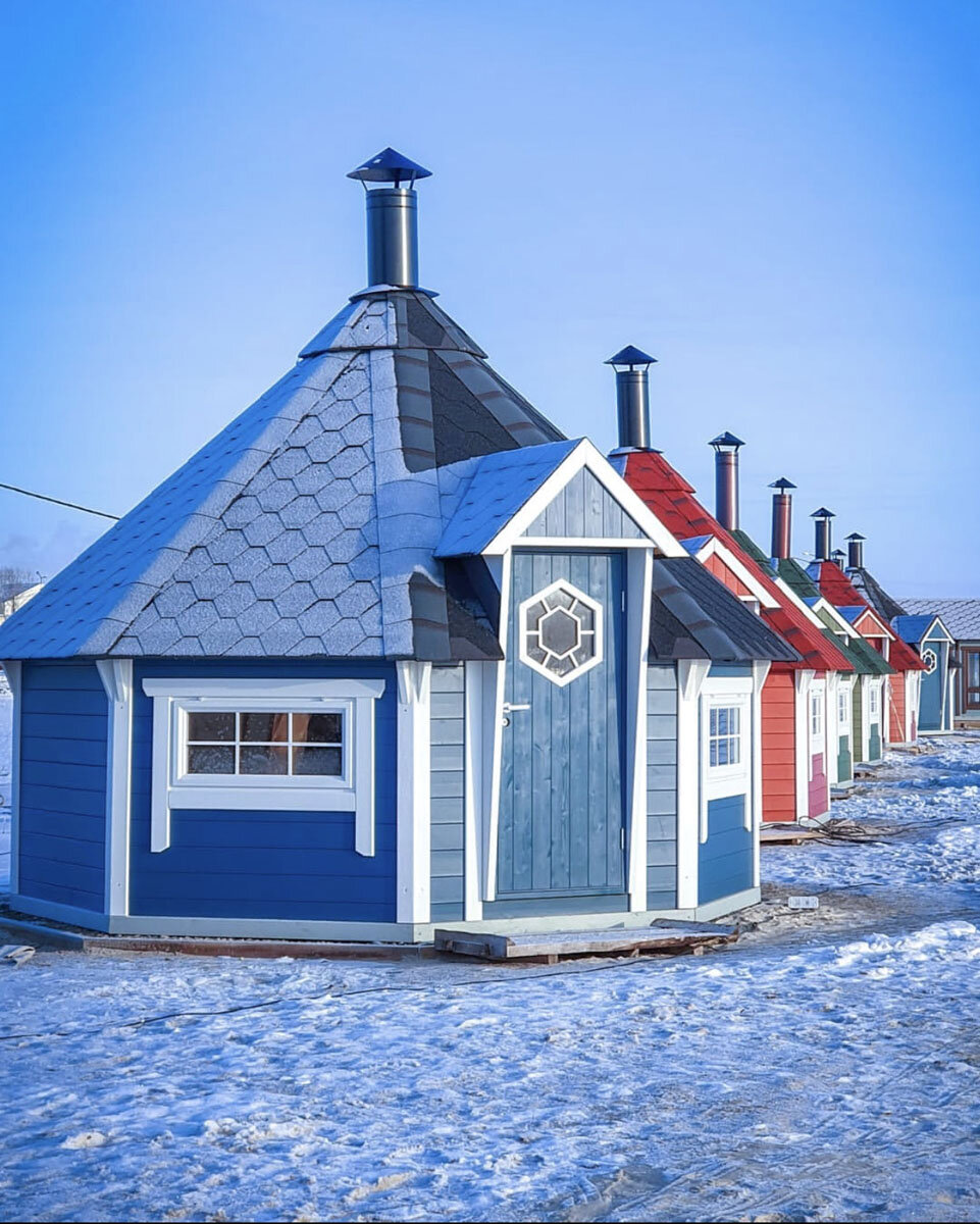 Там ОЧЕНЬ тепло, потому их ставят на турбазы зимнего отдыха