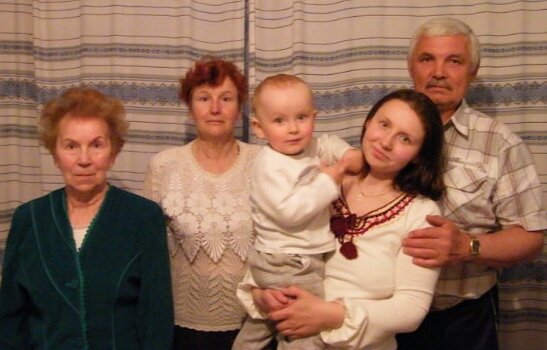 Моя семья 13 лет назад. Муж за кадром, снимает