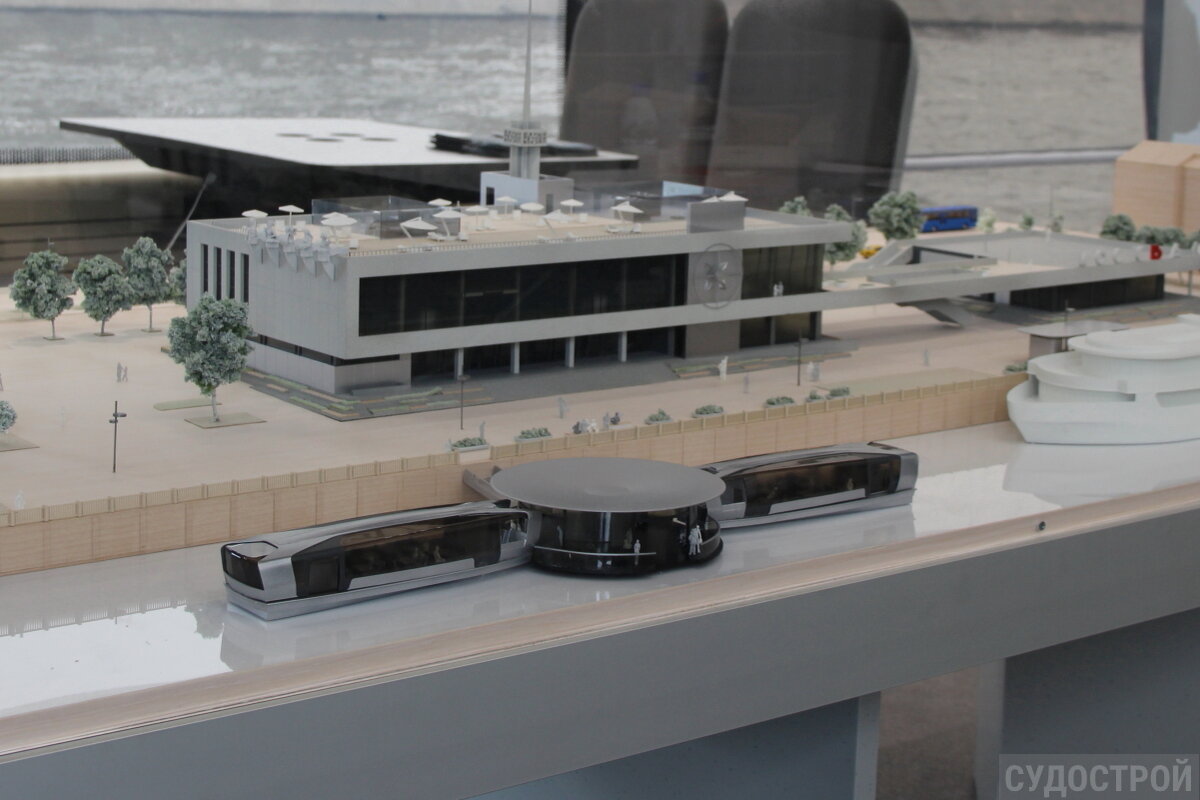 Модель Южного речного вокзала с инфраструктурой для электросудов / Фото: Судострой