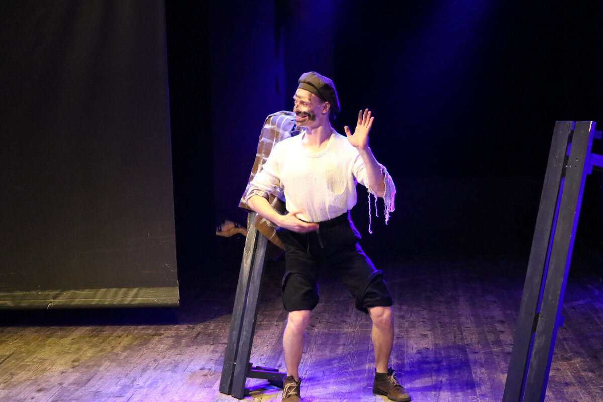 Спектакль Максима Лакомкина «Книжный воришка». Фото: Art&Culture Яндекс.Дзен.