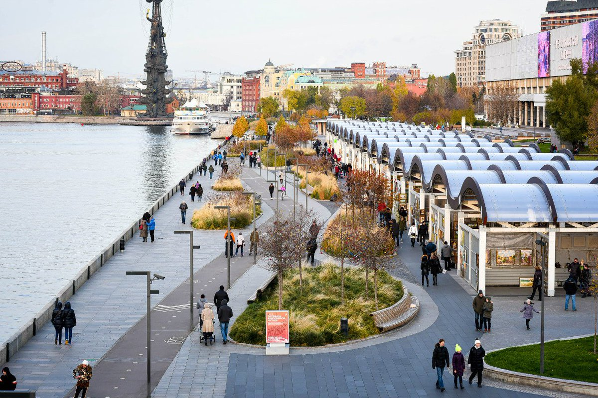 Где можно погулять в москве весной. Москва, Крымская набережная (Музеон). Парк Горького Крымская набережная. Парк Горького Музеон. Парк Музеон в Москве.