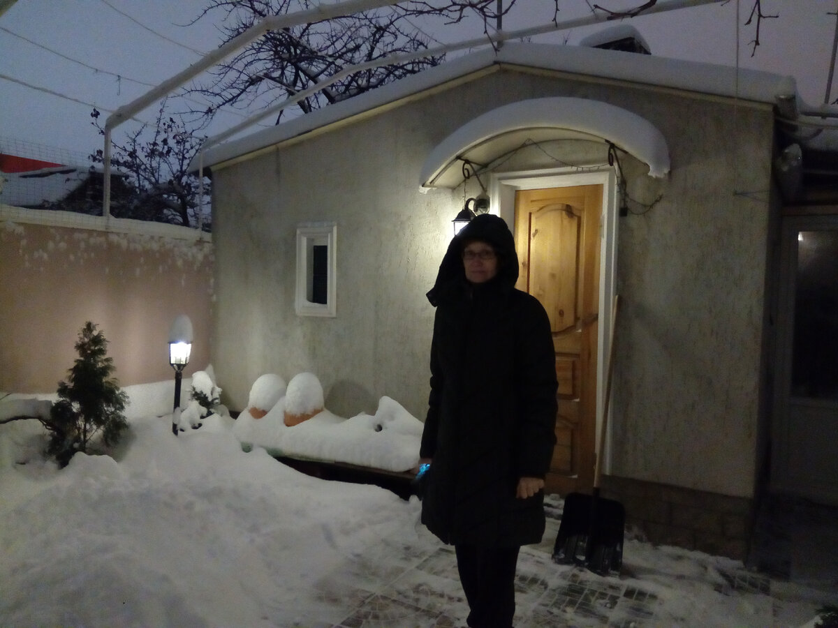 Наша банька в городе. Одно из редких ростовских фото со снежным антуражем.