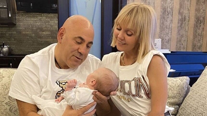 Валерия и Иосиф Пригожин с внучкой