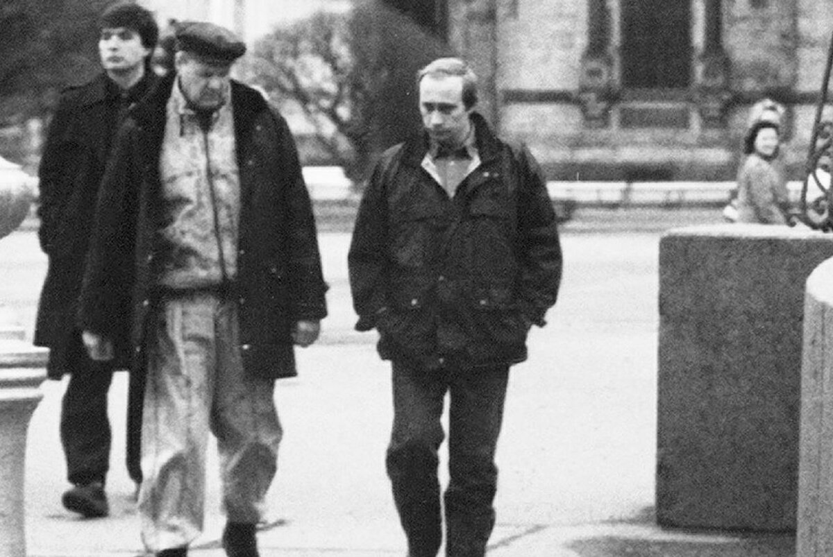 Мэр Санкт-Петербурга Анатолий Собчак со своим помощником Владимиром Путиным, Россия, 1993 год.