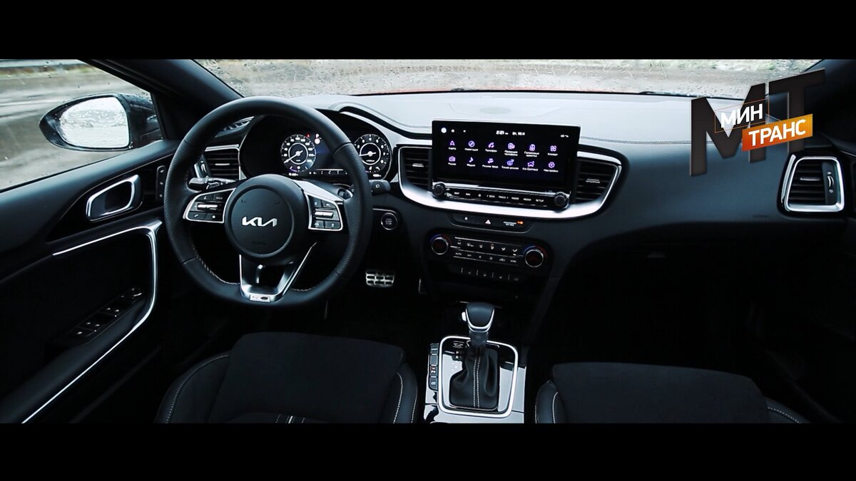 внутри кореец напичкан электроникой