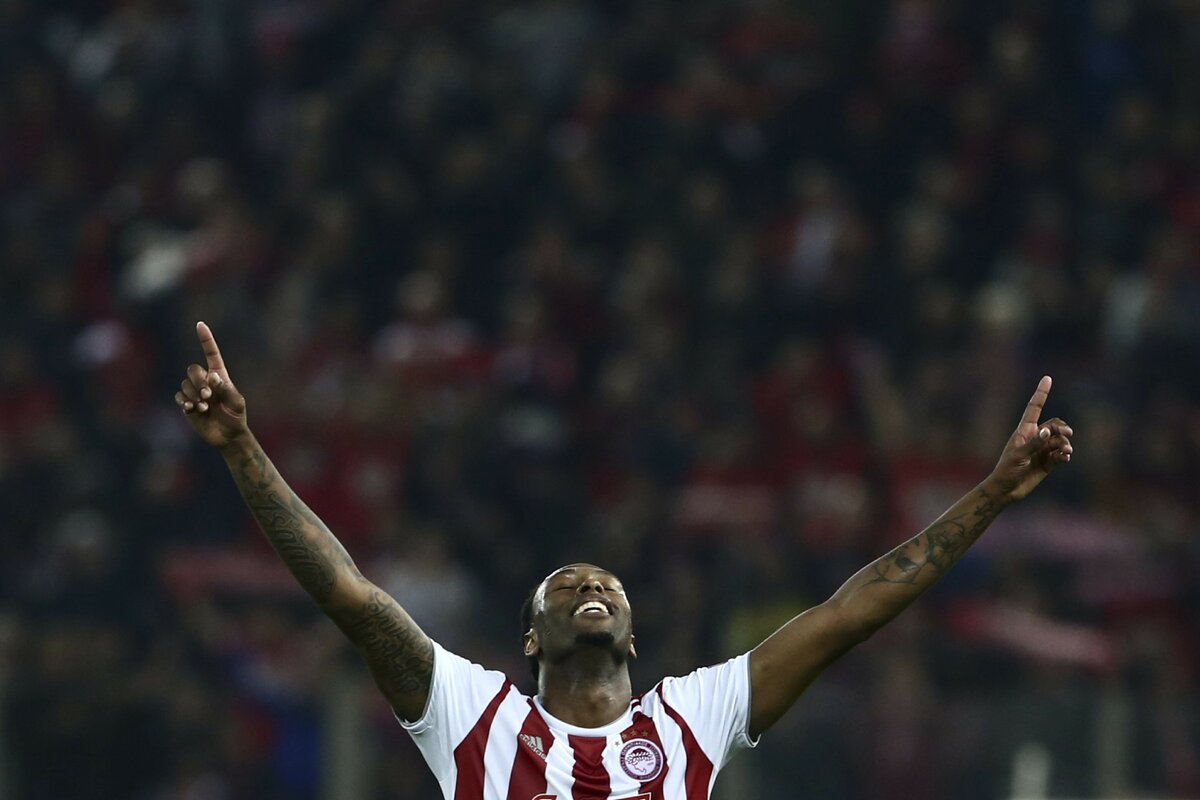 Игрок Олимпиакоса 