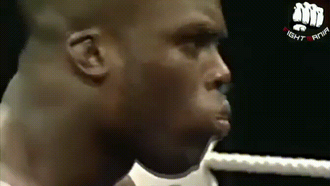 Мелвин Манхуф и Боб Шрайбер перед началом поединка