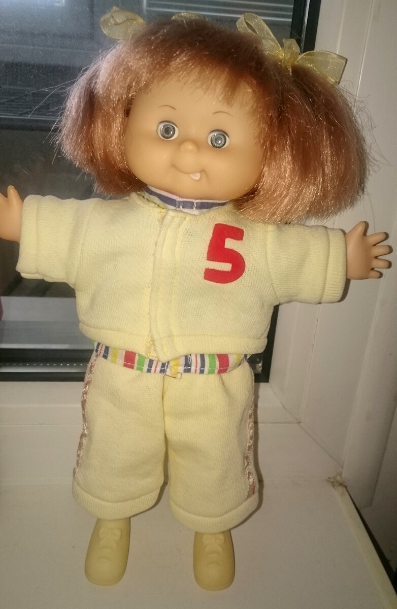 Обнимашка моя. Чистенькая лапулька. Всем злым кукольникам  показываем язык!:)))