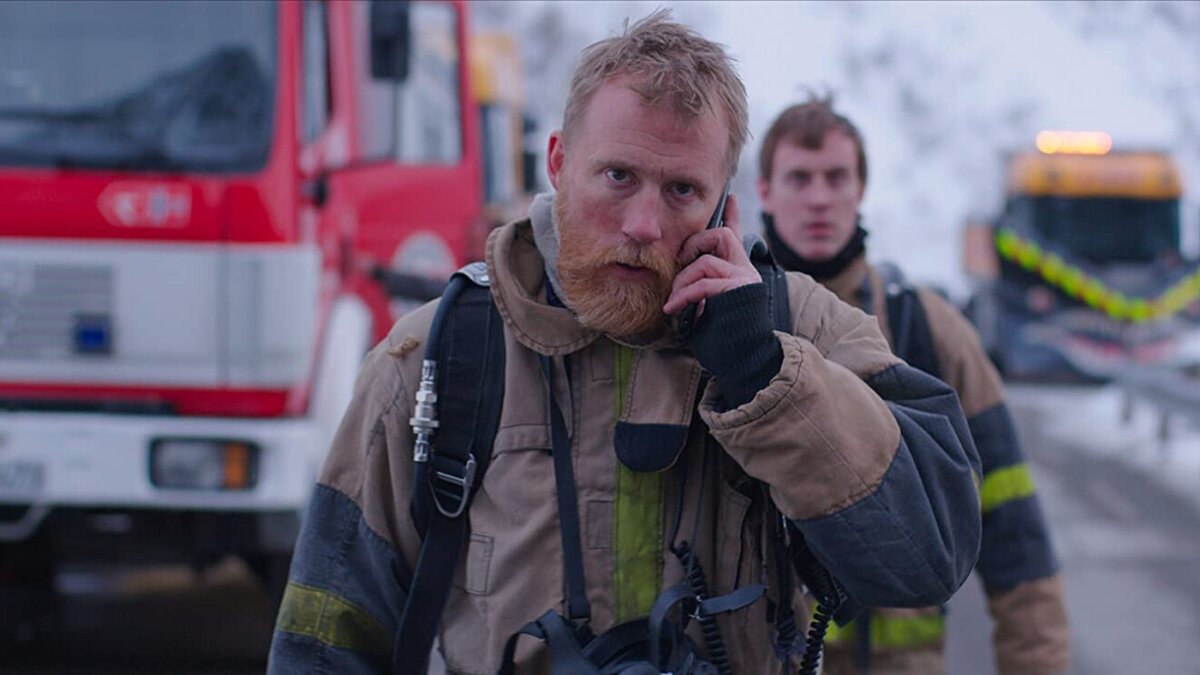 Кадр из фильма "Туннель", рейтинг КиноПоиск 6.0, рейтинг imdb 6.4.