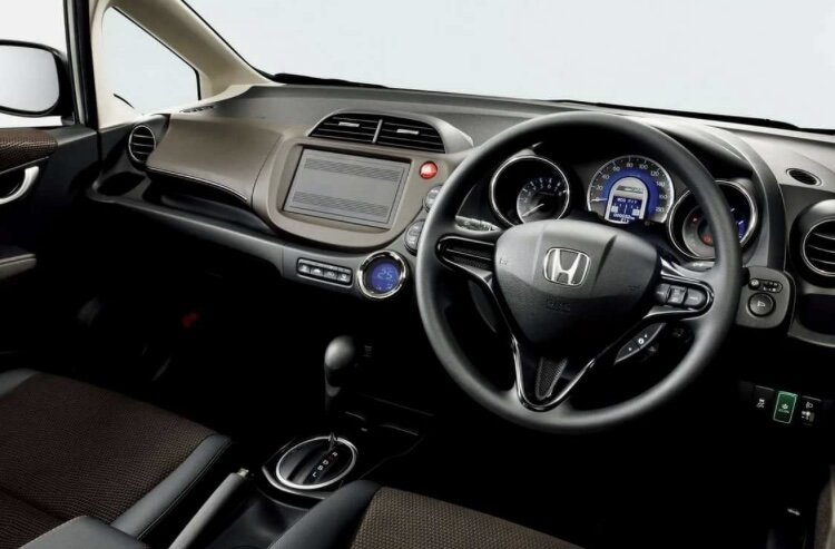 Салон автомобиля Honda Fit 