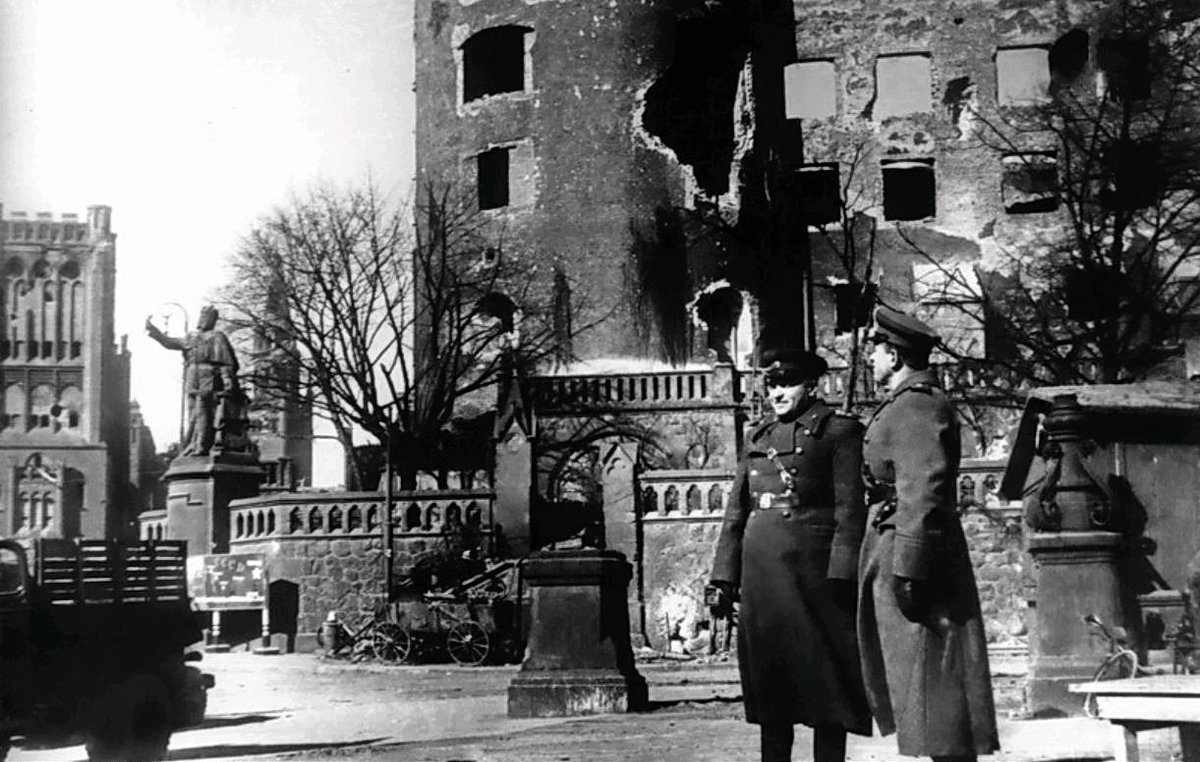 Кенигсберг взят год. Штурм Кёнигсберга в 1945 году. Штурм Калининграда 1945. Крепость Кенигсберг 1945. Восточная Пруссия 9 апреля 1945.