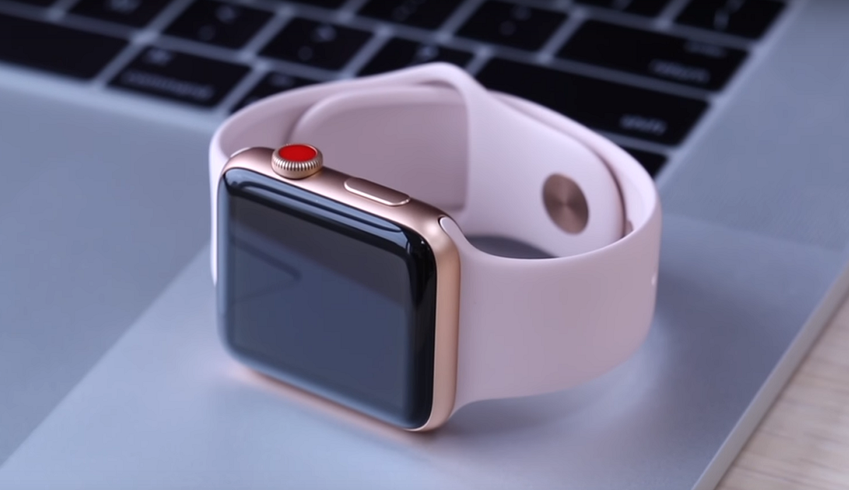 Нашел apple iwatch. Смарт-часы Apple Series 3. Apple IWATCH 3 38mm. Apple watch 3 38 mm Gold. Apple IWATCH s3 42mm Pink