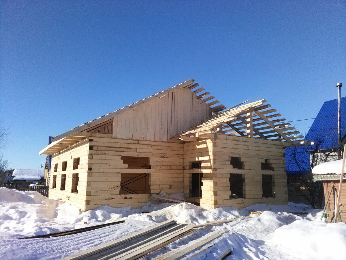 Спустя 5 месяцев после закладки фундамента