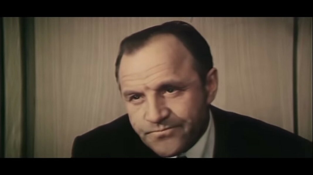 А Нурков, который был когда-то бригадиром Потаповым и боролся за справедливость, так вообще чуть над ним не издевается." Получается мы тут вредители. Так что же вы тут у нас мнения спрашиваете.Нам по шапке давать надо. Вот только не в вашей это компетенции. У нас свое начальство. Ему видней. К тому же и над вами начальники есть. Вы им сначала доложитесь." 