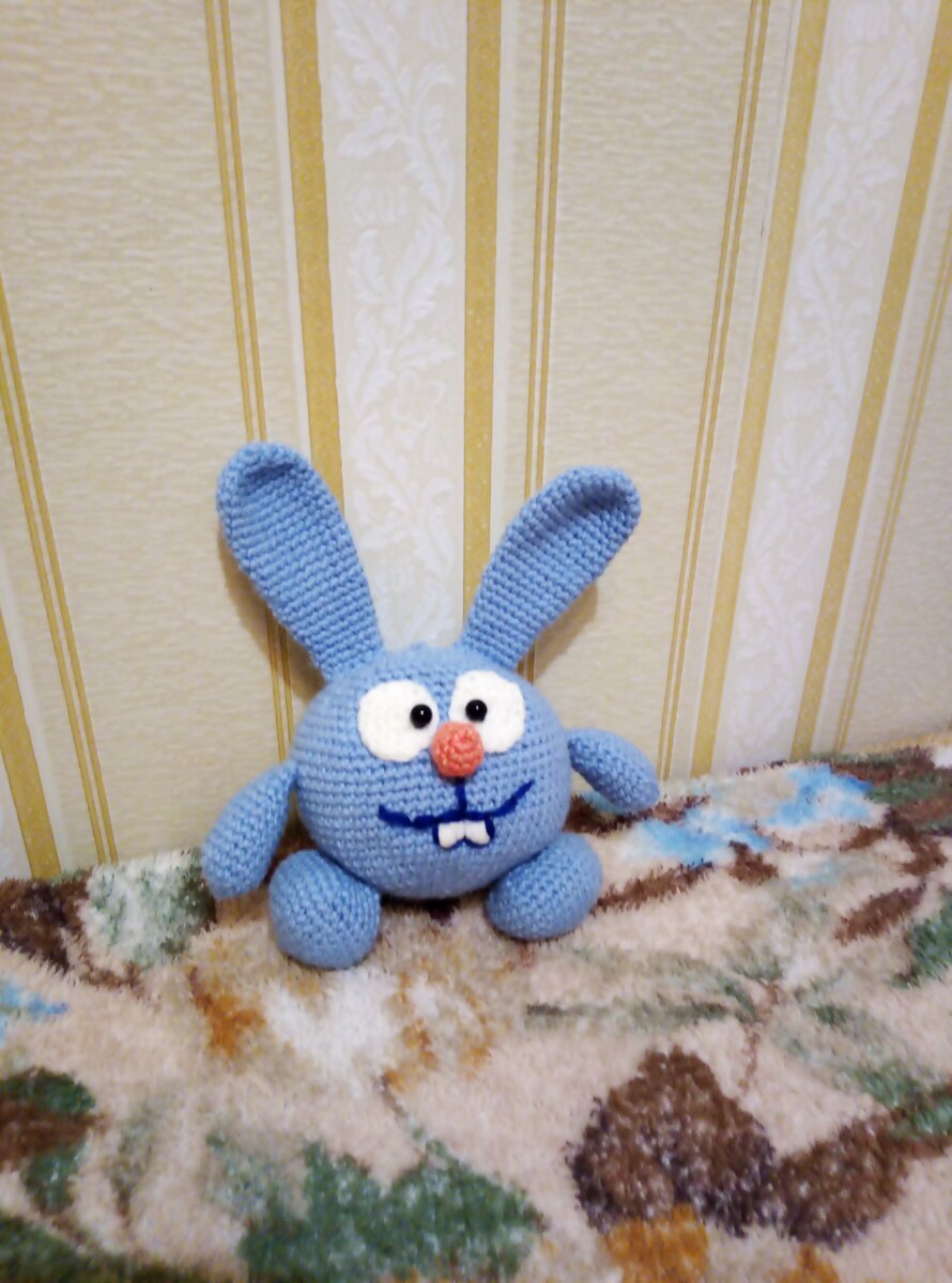 Описание тут :Отправлено из Яндекс Дзена
https://zen.yandex.ru/media/lenka_tvorit/sidim-doma-ne-skuchaem-tvorim-zaichik-krosh-5e88e3e8587fbc1699357021