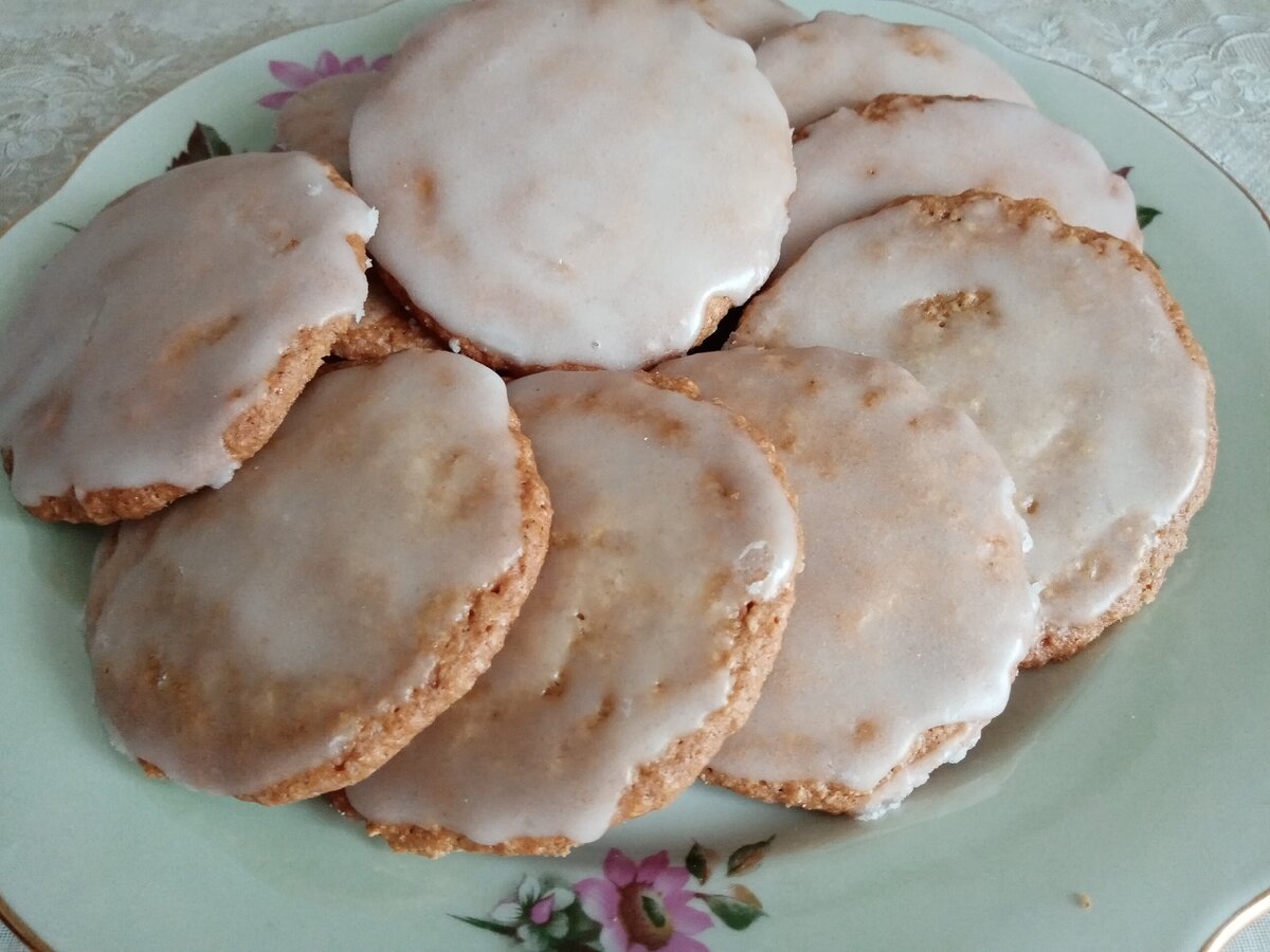 Печенье с лимонной глазурью