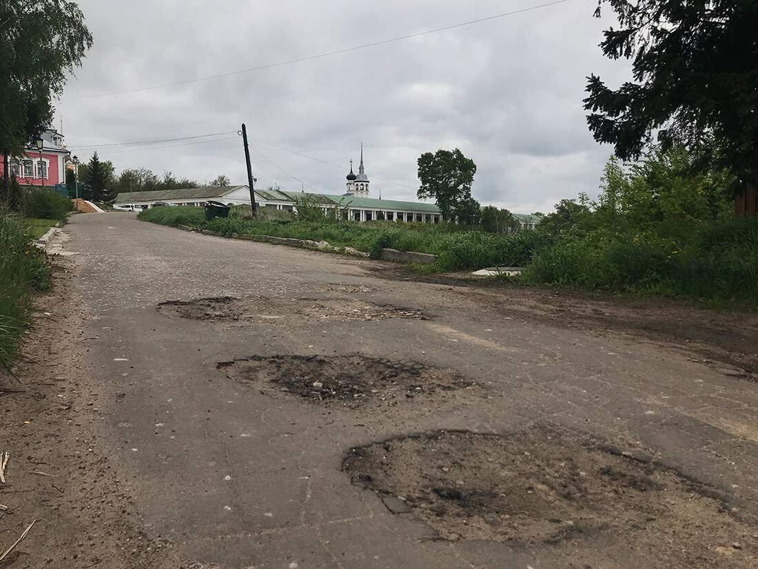 Улица Теремки, ведущая к Торговым рядам