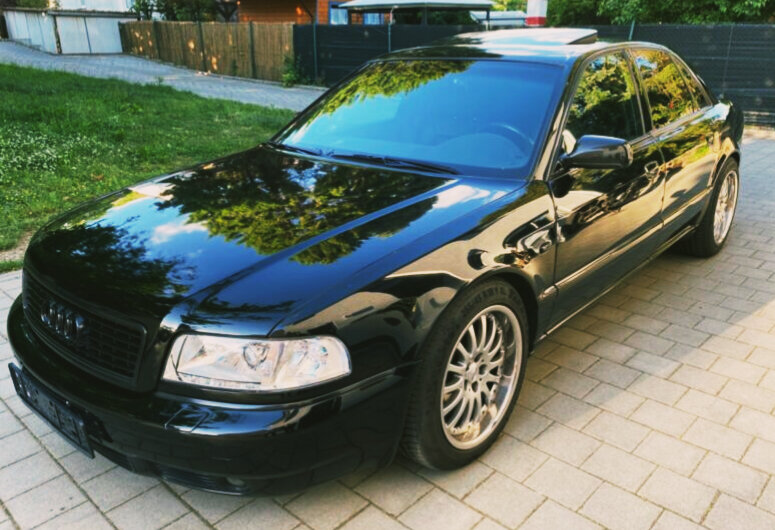 АУДИ А8 1999 года. 