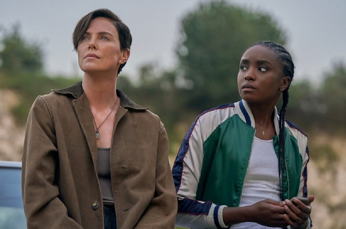 Шарлиз Терон в фильме "Бессмертная гвардия" 2020 г.