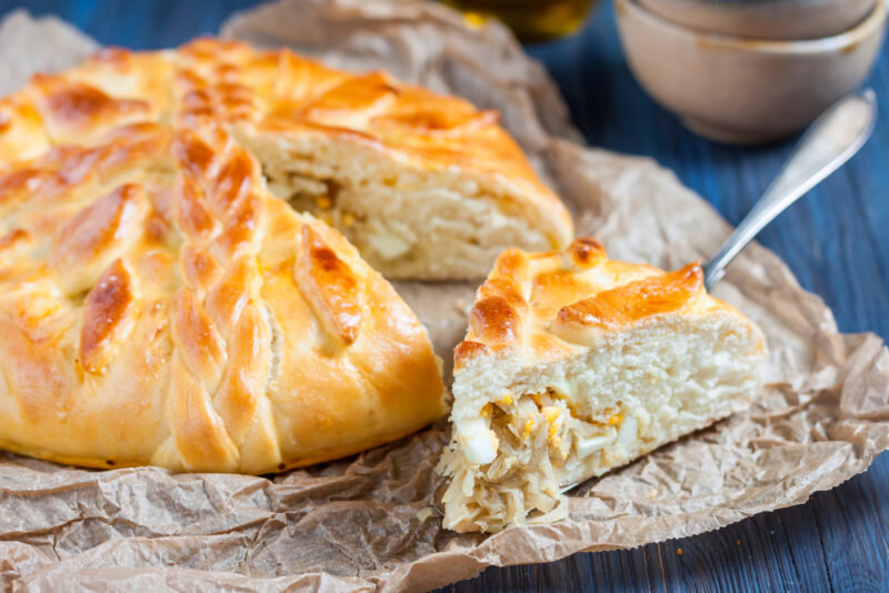 Капустный пирог. Иллюстрация по стандартной лицензии @biskvitiki.ru