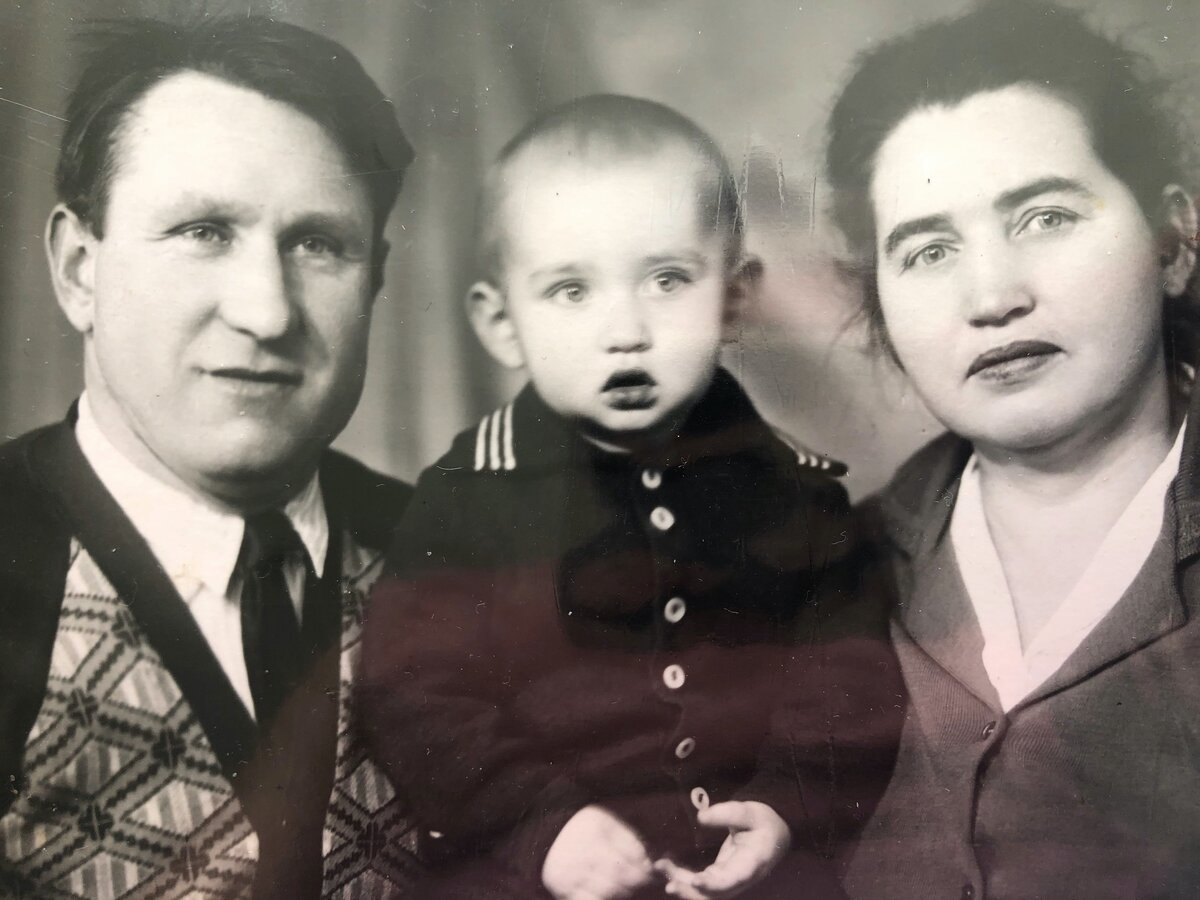 Есть ведь в черно-белых фото свой шарм