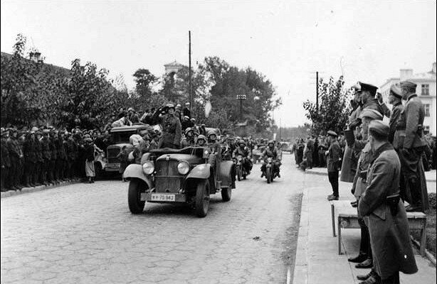 Совместный парад Вермахта и РККА в Бресте 22 сентября 1939 года 