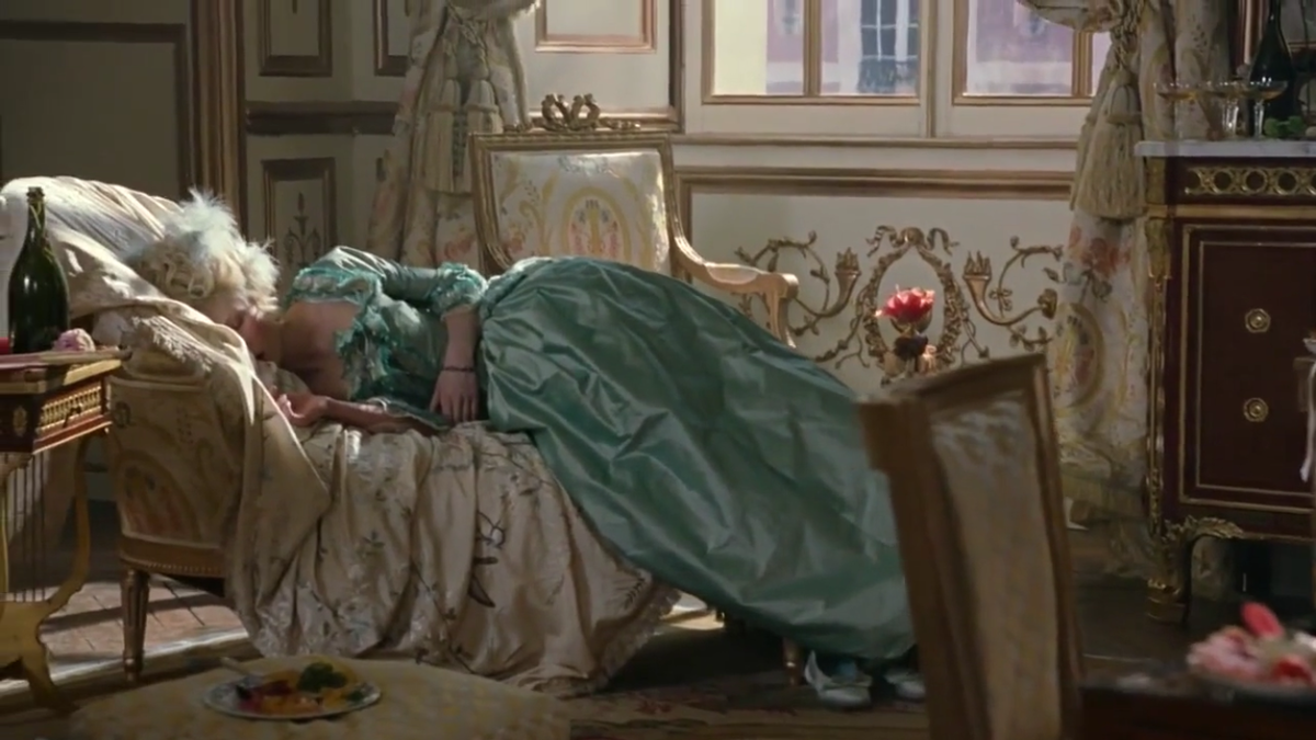 Кадр из х/ф "Мария-Антуанетта"