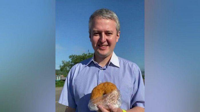 screen, губернатор Владимир Солодов отведал сокочинские пирожки