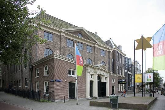 Как купить тур он-лайн дешевле
Еврейский исторический музей – музей в Амстердаме, рассказывающий об истории, культуре и религии еврейского народа, как в Нидерландах, так по всему миру.