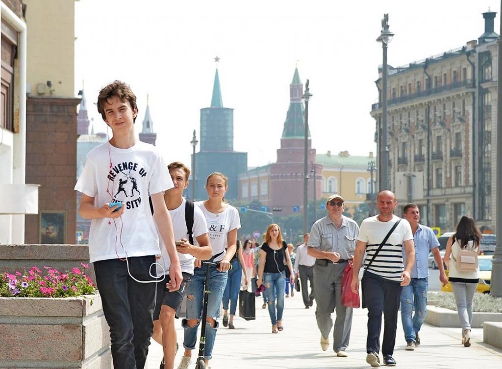 Источник: http://newokruga.ru/a-ya-opyat-shagayu-po-tverskoy/