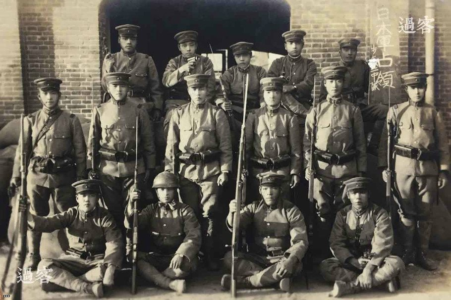 Группа солдат Маньчжоу-го
