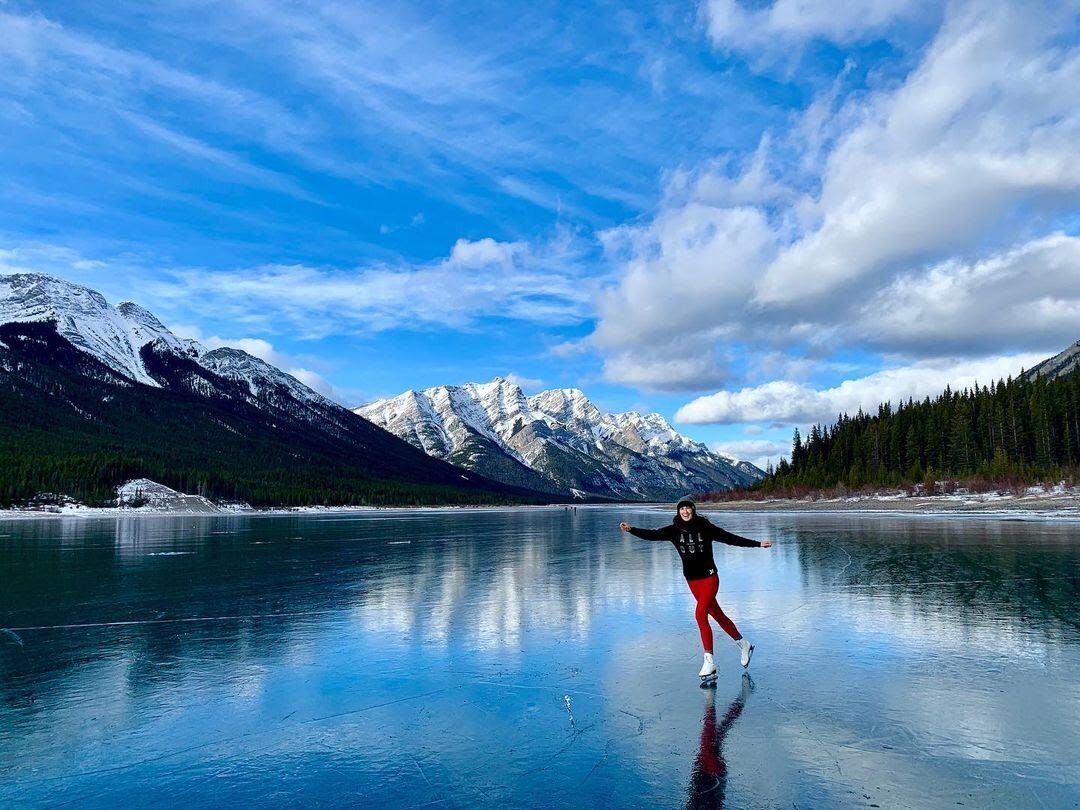 Разве можно сравнить с катком в парке? @janelle_peakphysio 