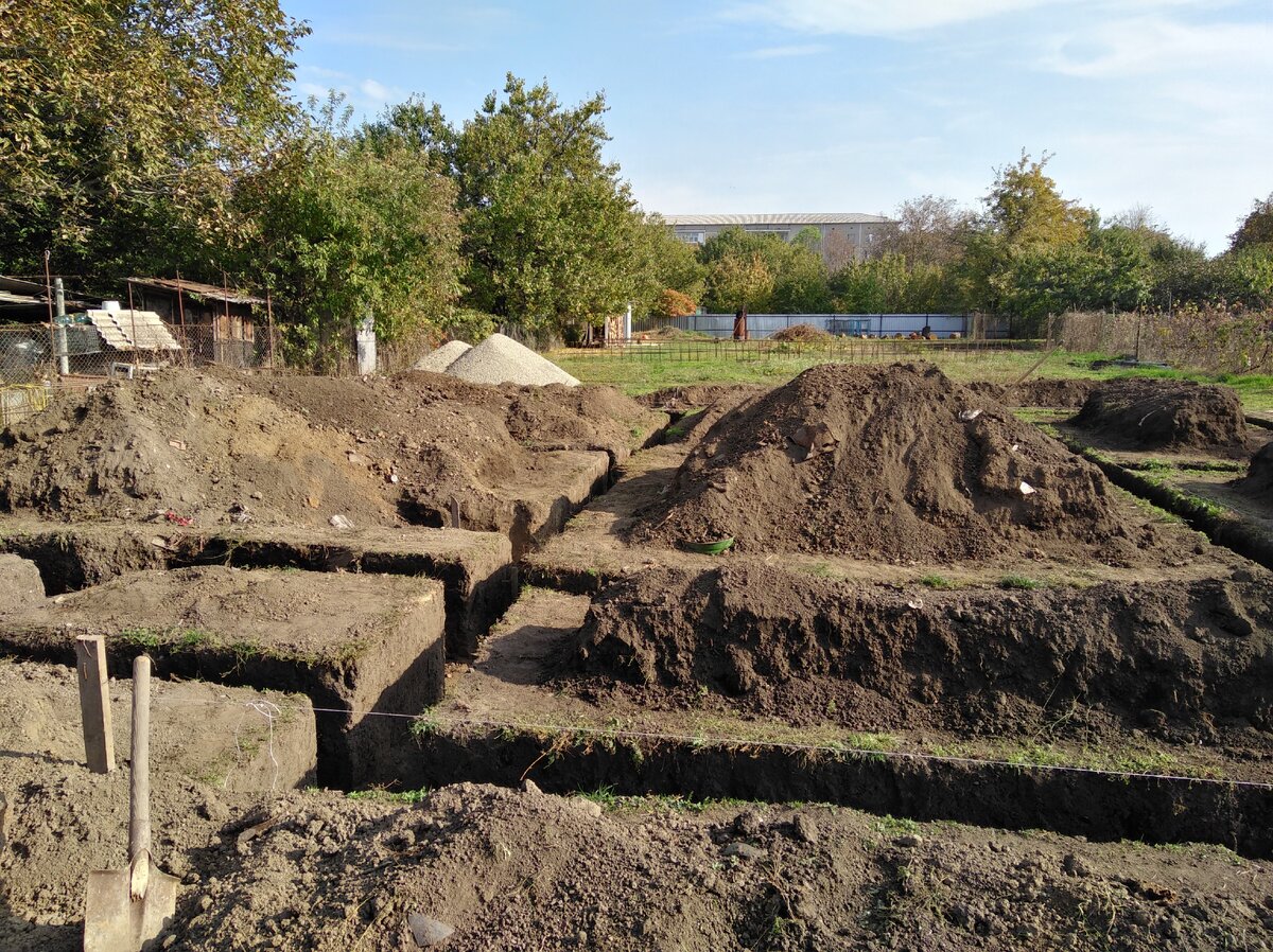 Так выкопали. Все ровно и аккуратно