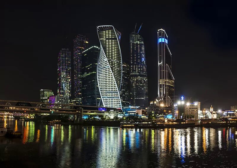 Вид из окон квартир Москва-Сити шикарен, особенно по ночам